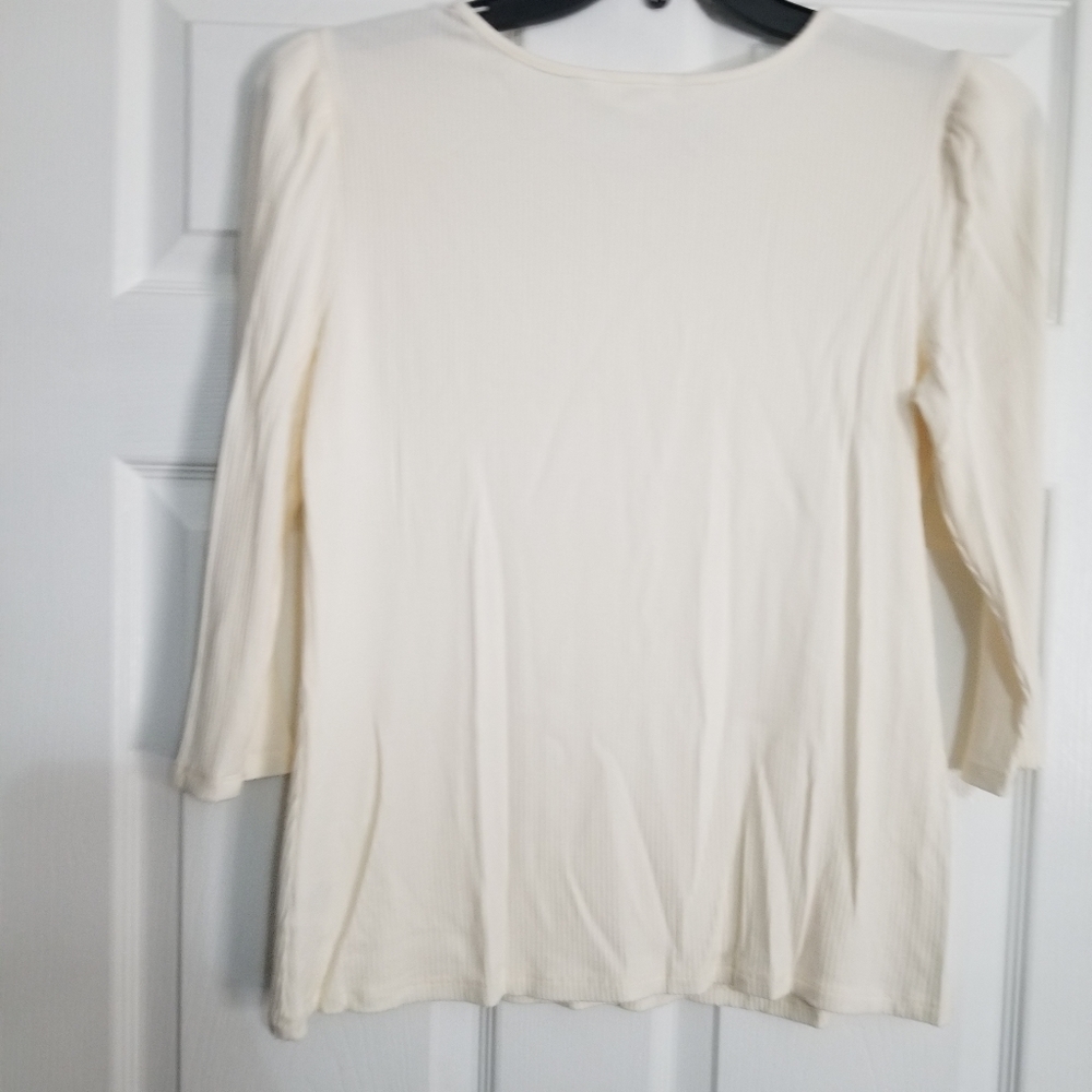 Ladies blouse - Picture 2 of 3